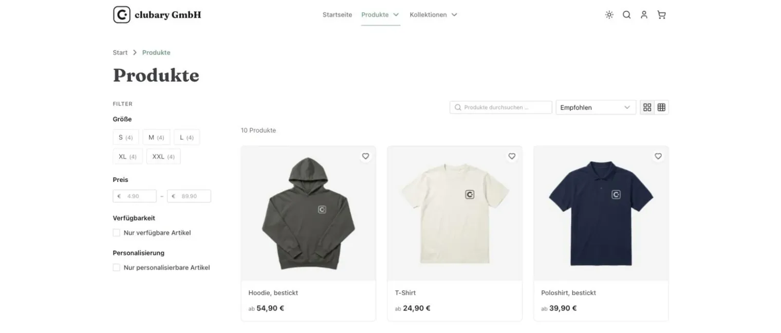 Ein Firmenshop mit Hoodie, T-Shirt und Poloshirt